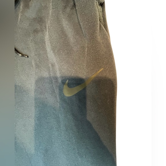 Nike Sweatpants - Picture 2 of 4